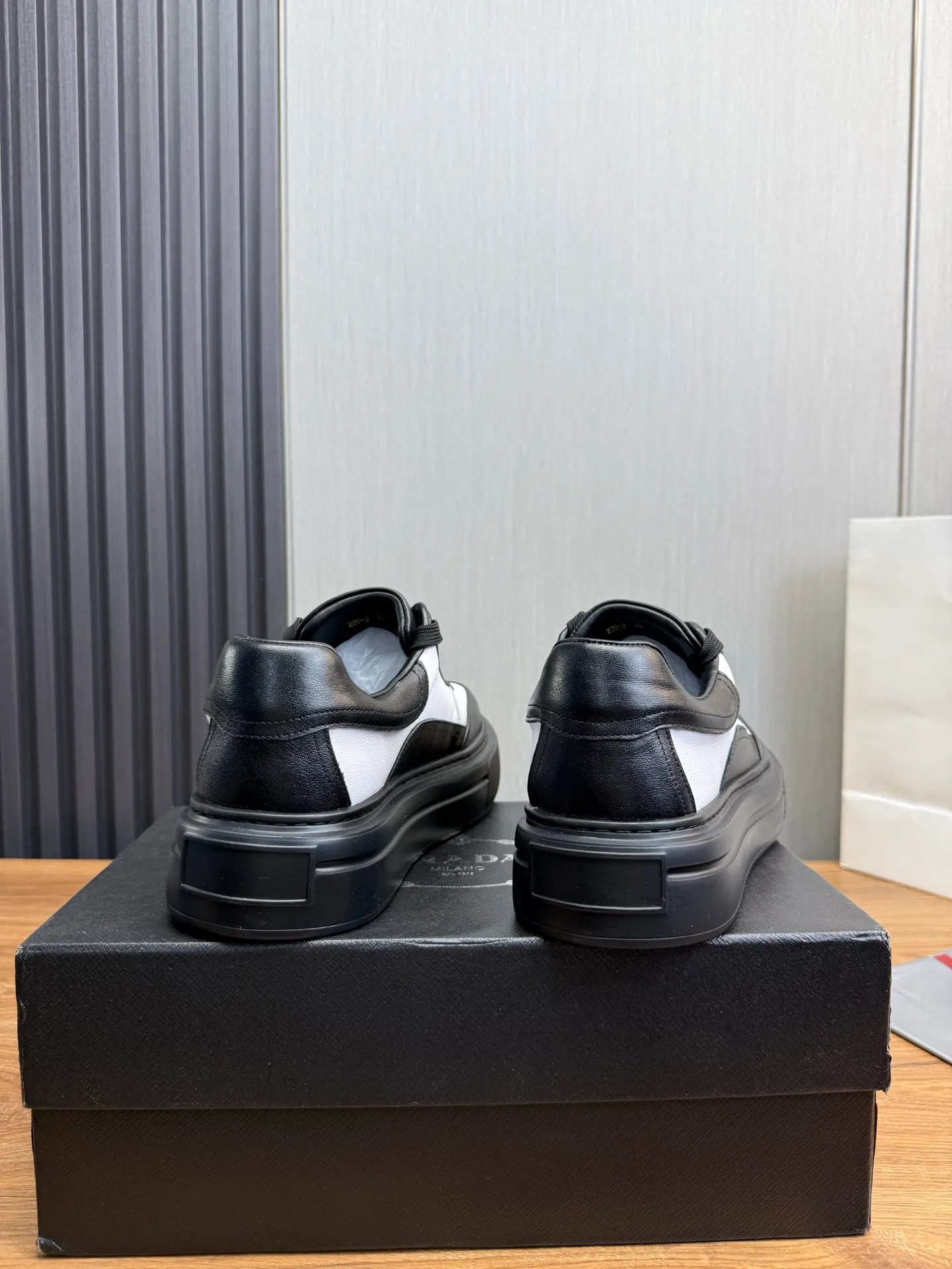 Men's shoes 💰440💰 PRADA【Prada】Men's new casual shoes ⬆️Imported cowhide + genuine leather lining. Anti-slip outsole, 38-44 (customized at 45)